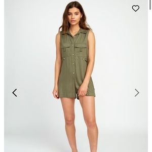 NWT RVCA Watson Button Up Romper in XS